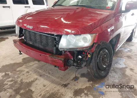 2014 Jeep Compass Limited из США, поврежденный, VIN 1C4NJDCB9ED528403